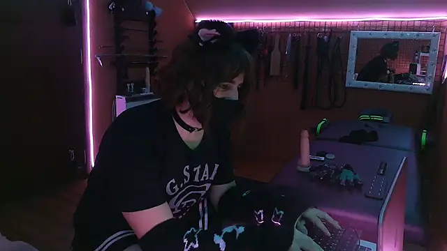 Ginny-the-bdsm-nympho online show from 12-14-25, 06:12