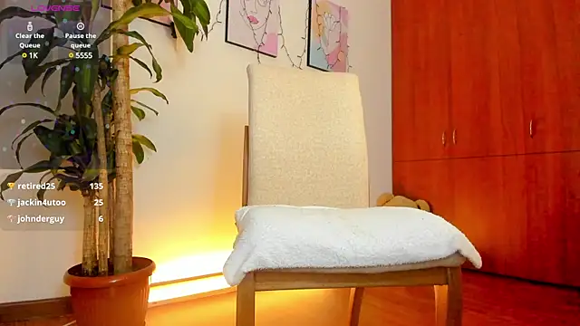 alessia1   online show from 02-26-25, 11:15