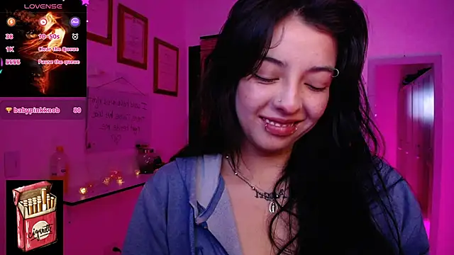 Snapshot of Misslana_wn1 chatting on 11-01-25, 04:03 Misslana wn1 online show from 11-01-25, 04:03