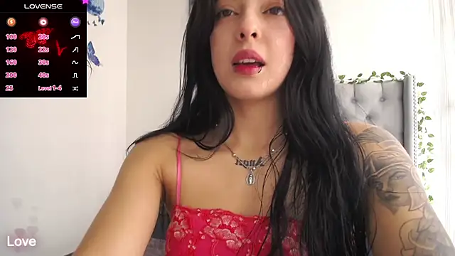 Snapshot of Misslana_wn1 chatting on 04-08-26, 05:35 Misslana wn1 online show from 04-08-26, 05:35