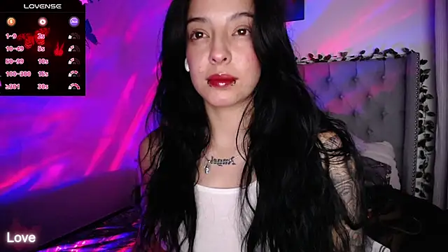 Snapshot of Misslana_wn1 chatting on 04-10-26, 06:29 Misslana wn1 online show from 04-10-26, 06:29