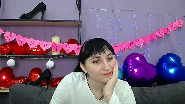 NinaFlawlees online show from 02-06-25, 02:33