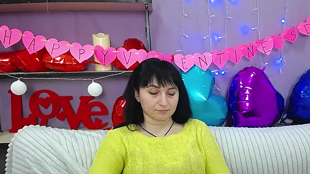 NinaFlawlees online show from 02-08-25, 02:04