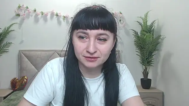 NinaFlawlees online show from 05-24-26, 06:18