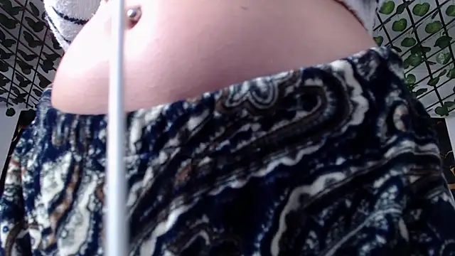 adriscute online show from 04-20-26, 07:04