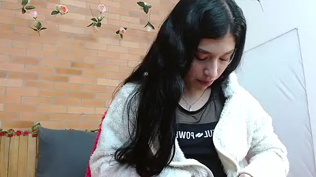 adriscute online show from 06-14-26, 02:46