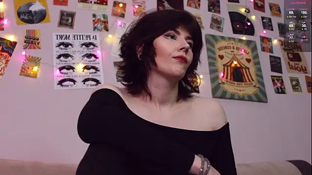 Luna Blake online show from 03-18-26, 01:14