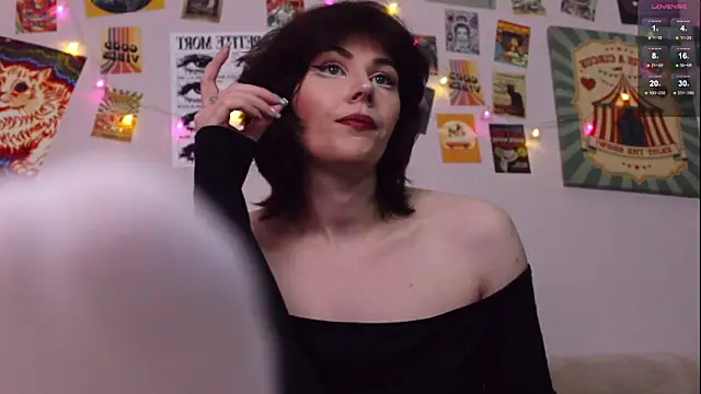 Luna Blake online show from 03-26-26, 01:28