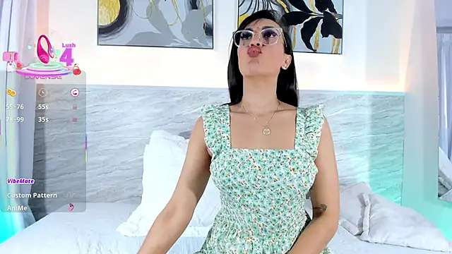 nayelii d online show from 06-17-26, 11:56