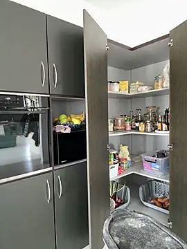 Snapshot of MileySummer chatting on 03-18-26, 09:23 MileySummer online show from 03-18-26, 09:23