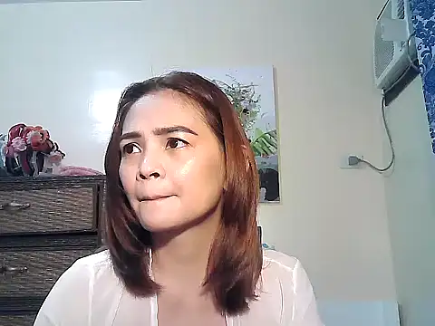 Kisses-13 online show from 09-17-25, 05:03