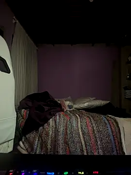 bunnydark00 online show from 10-09-25, 12:19