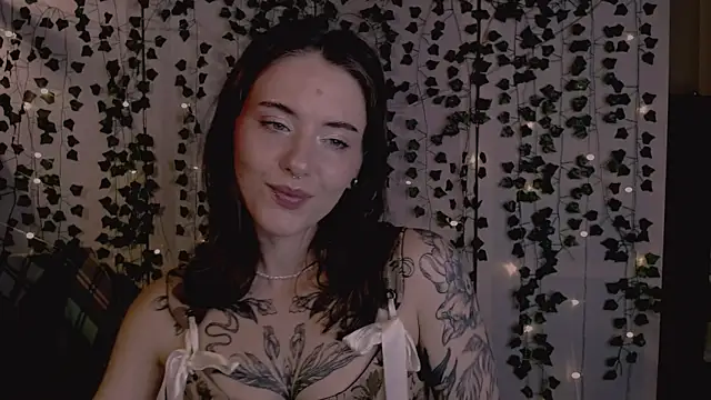 Snapshot of risha_laas chatting on 09-27-25, 08:14 risha laas online show from 09-27-25, 08:14