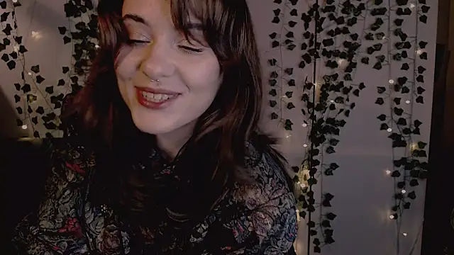 Snapshot of risha_laas chatting on 11-12-25, 07:57 risha laas online show from 11-12-25, 07:57