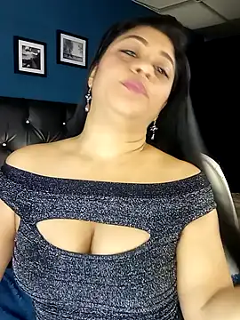 Snapshot of Lashmy111 chatting on 01-18-25, 09:13 Lashmy111 online show from 01-18-25, 09:13