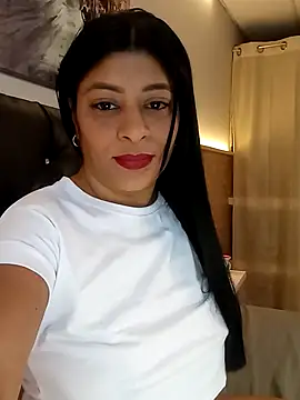 Snapshot of Lashmy111 chatting on 10-05-25, 05:28 Lashmy111 online show from 10-05-25, 05:28