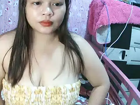 Snapshot of shaira4u chatting on 04-19-26, 03:39 shaira4u online show from 04-19-26, 03:39