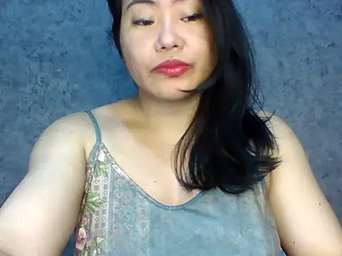 Snapshot of SexiestAries chatting on 10-14-25, 01:45 SexiestAries online show from 10-14-25, 01:45