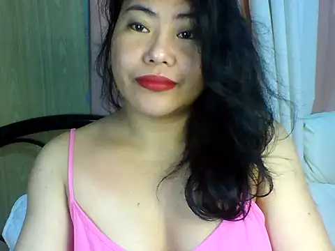 Snapshot of SexiestAries chatting on 11-11-25, 02:50 SexiestAries online show from 11-11-25, 02:50