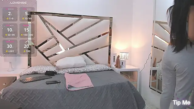 Naughty  Mom online show from 01-15-25, 12:36