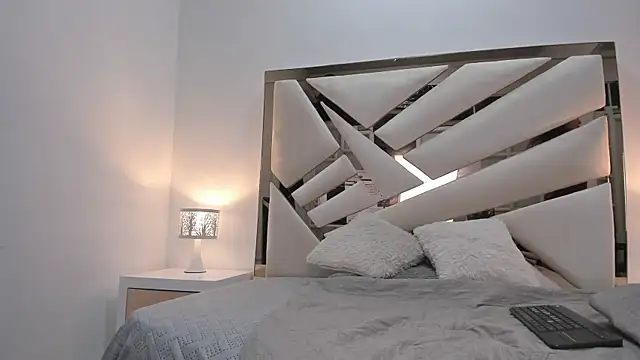 Naughty  Mom online show from 02-18-25, 08:59