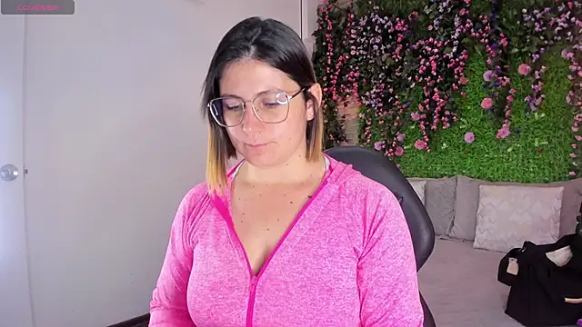 SarahDeyvis online show from 01-15-26, 05:38