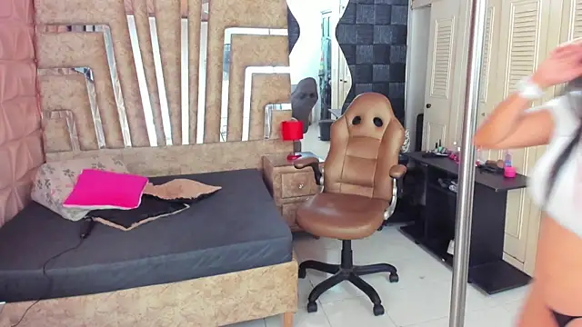cute sassy online show from 06-15-26, 03:36