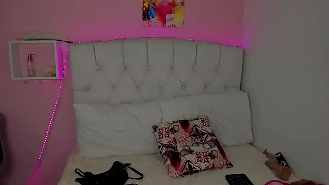 18candys online show from 06-20-26, 11:18