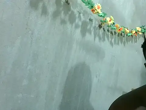 2ocmaxi online show from 10-17-25, 02:52