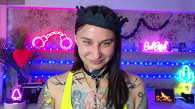 Snapshot of Cool_Freak_ chatting on 03-20-26, 10:31 Cool Freak online show from 03-20-26, 10:31