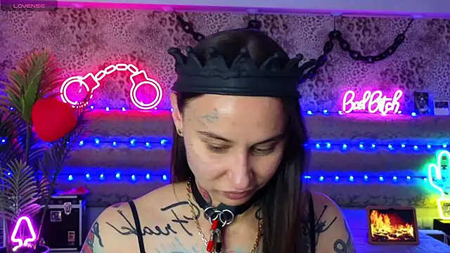 Snapshot of Cool_Freak_ chatting on 04-11-26, 10:30 Cool Freak online show from 04-11-26, 10:30