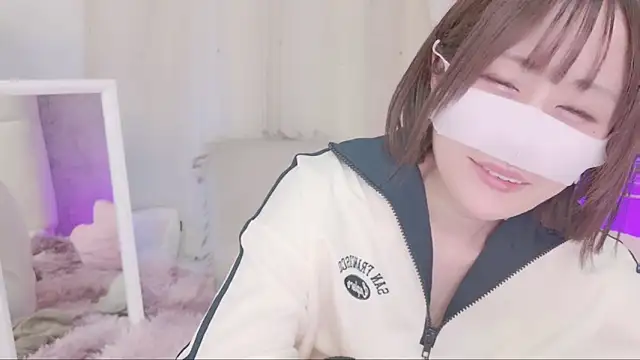 Yuu  k online show from 01-18-25, 05:15