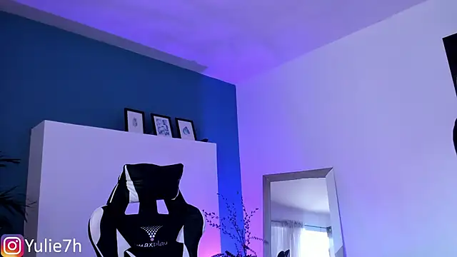  Jessy Moon  online show from 09-30-25, 07:52