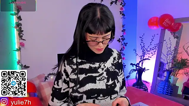 Snapshot of _Jessy_Moon_ chatting on 02-13-26, 07:43 Jessy Moon online show from 02-13-26, 07:43