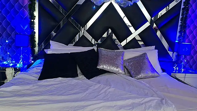 victoriaa lee  online show from 12-22-25, 07:55