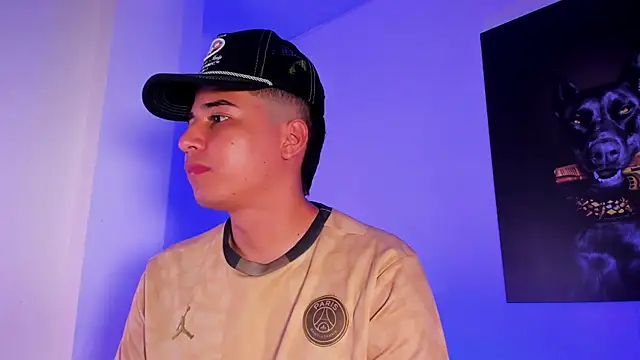 Snapshot of mastersboys chatting on 11-09-25, 10:35 mastersboys online show from 11-09-25, 10:35