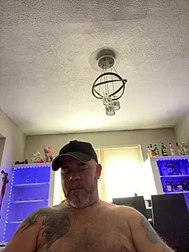 Snapshot of Cristian-Brayan chatting on 04-15-26, 06:26 Cristian-Brayan online show from 04-15-26, 06:26