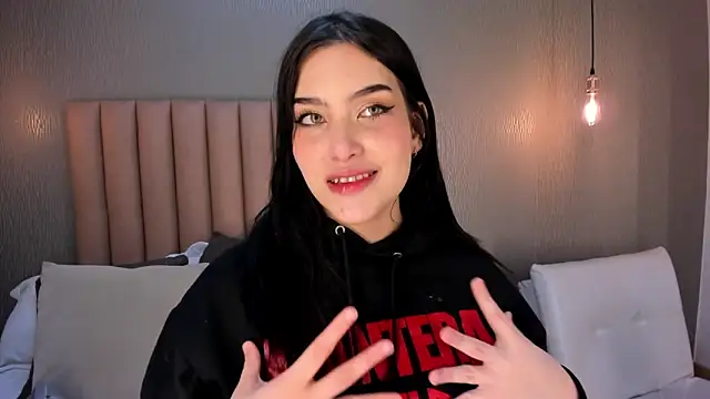 Alexa Thaylor  online show from 01-16-25, 02:41