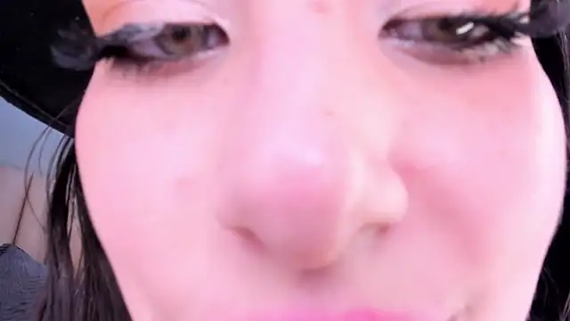 Alexa Thaylor  online show from 01-30-25, 08:42