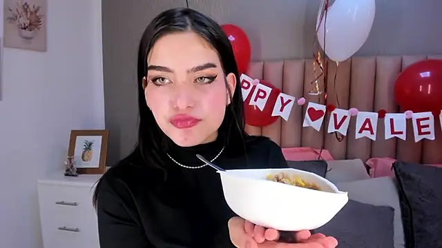 Alexa Thaylor  online show from 02-16-25, 08:22