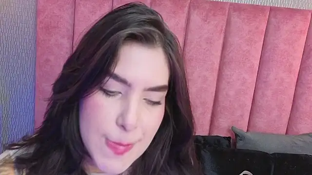 Alexa Thaylor  online show from 02-24-26, 03:32