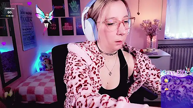 Snapshot of JustKerry chatting on 02-15-26, 10:36 JustKerry online show from 02-15-26, 10:36