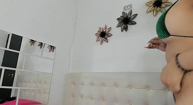 Snapshot of sarita_loven chatting on 03-05-25, 11:06 sarita loven online show from 03-05-25, 11:06