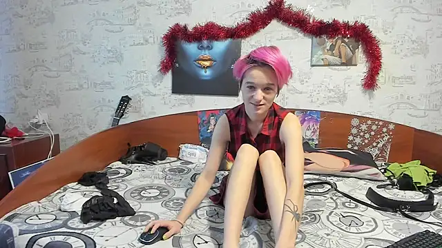 KagamiTayga online show from 12-17-24, 08:23