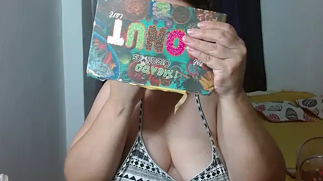 Victoriaevans1 online show from 02-12-25, 04:22