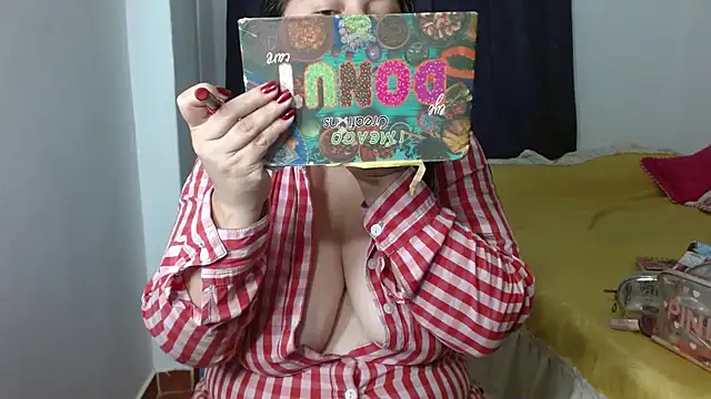 Victoriaevans1 online show from 02-14-25, 04:20