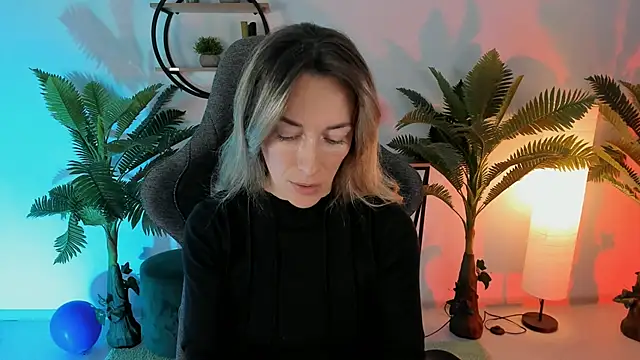 RebeccaMartinez online show from 12-10-24, 05:07