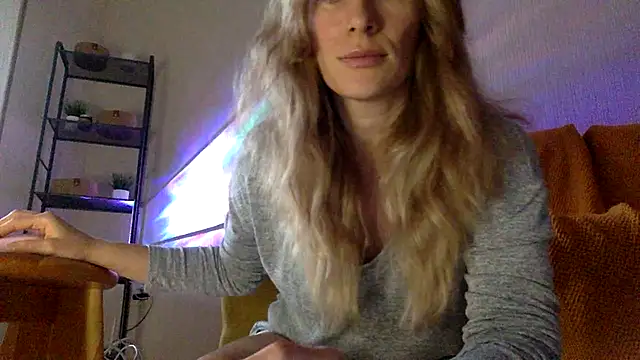 RebeccaMartinez online show from 03-12-25, 01:51