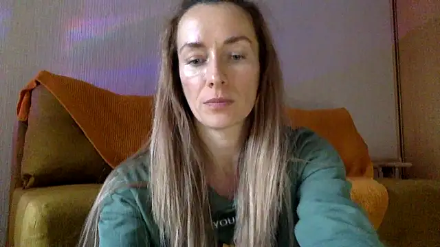 RebeccaMartinez online show from 03-17-25, 01:18