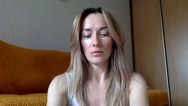 RebeccaMartinez online show from 03-18-25, 10:57